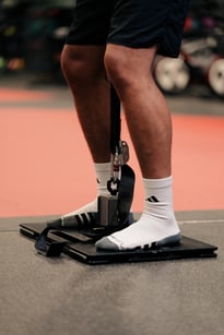 Belt squat close up 2